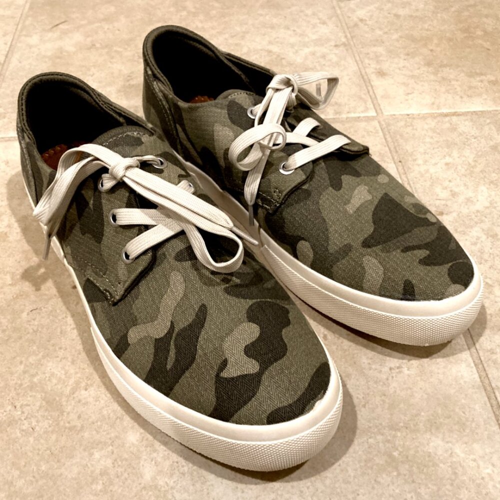 Sun + Stone Men's Kiva Lace-up Core Sneakers - Green Camo - Size 9 - New